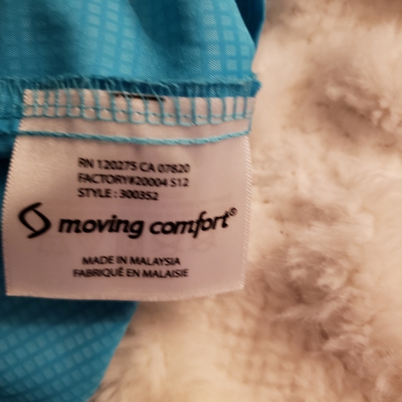 Moving Comfort running jacket - Picture 2 of 6